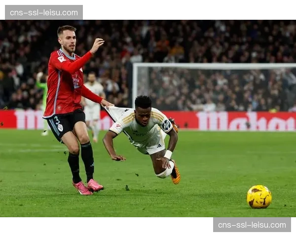 战术复盘：皇马击败塞尔塔，克罗斯的斜长传如何破解对手高位逼抢