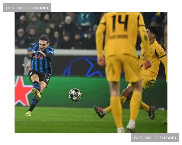 VAR长时间介入,判定亚特兰大进球无效引主场球迷不满