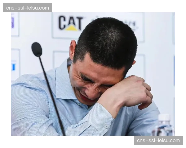 官方伤情报告:天空队主力控卫科珀手指骨折,归期未定